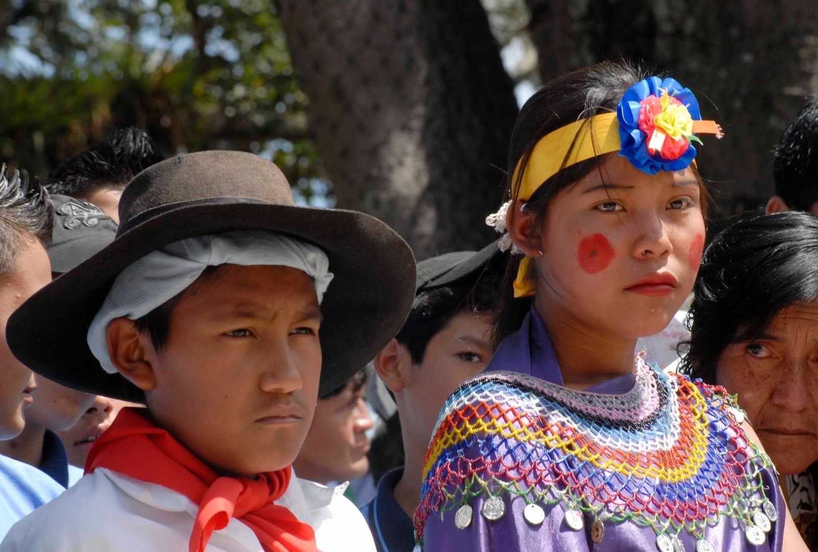 Типичные народы. Народы Южной Америки боливийцы. Боливия жители Национальная одежда. Индейцы аймара. Боливиец нация.