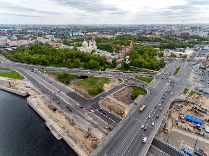 Мост Александра Невского через Неву