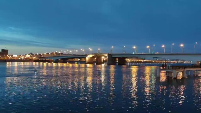 Троицкий мост в Санкт-Петербурге