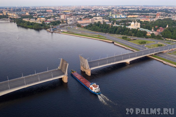 Развод мостов в Санкт-Петербурге 2022