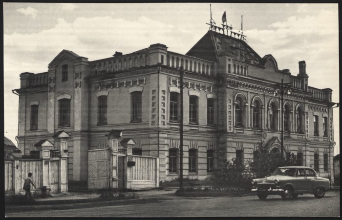 Здание национальной библиотеки в Якутске