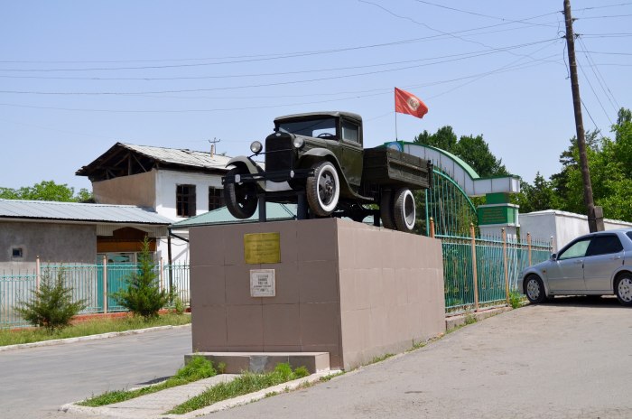 Киргизия Ош памятники