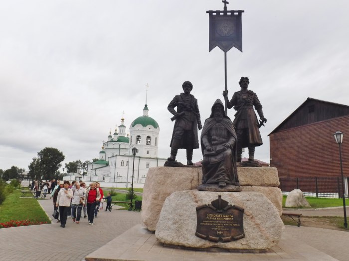 Основателям города Енисейска