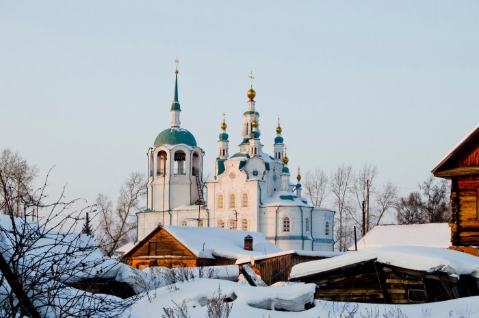Воскресенская Церковь Енисейск зимой