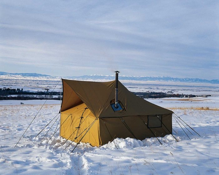 Палатка зимняя Camping Tents
