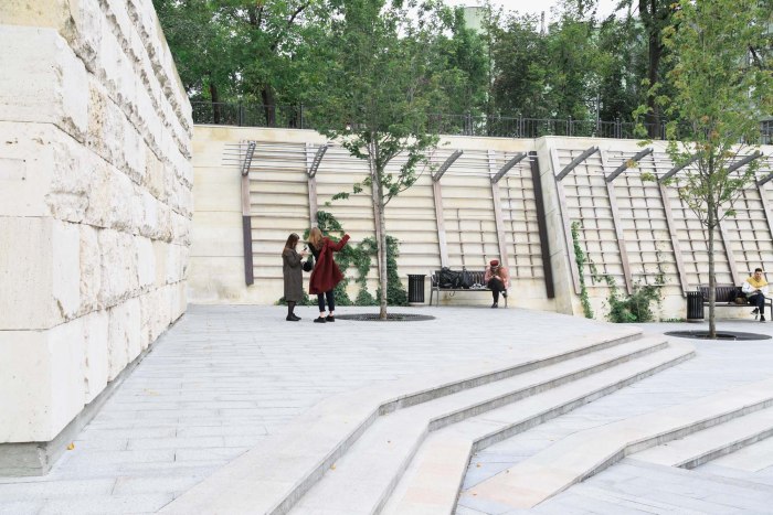 Парк в Спасоглинищевском переулке, Москва