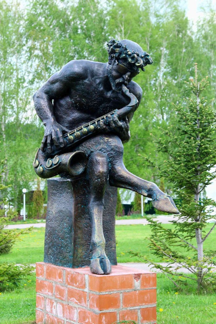 Памятник Легенда в Пензе